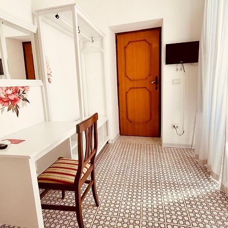 Il Molo Camere Per Vacanze Diamante Ngoại thất bức ảnh